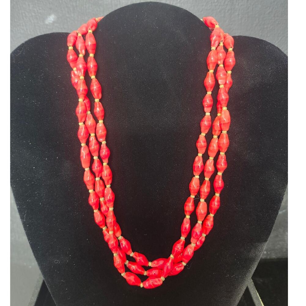 Hobe' red glass swirl 3 strand beaded necklace 18"